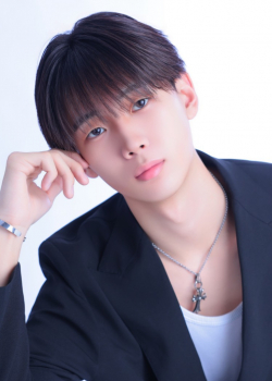 皇 プロフィール