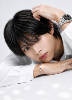 凌佑 プロフィール