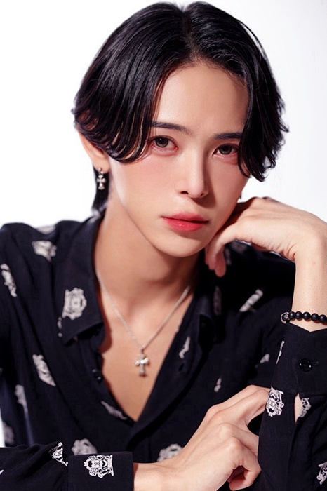 黒咲 黒咲 みつき🍯(27) (@kurosaki.mitsuki) • Instagram photos and