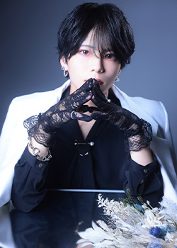 七瀬衣織 プロフィール