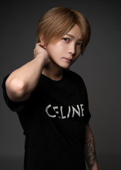 アム プロフィール
