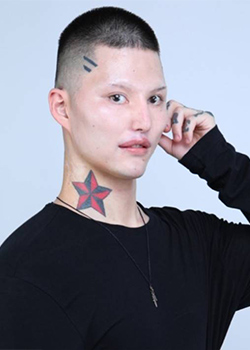 クリス プロフィール