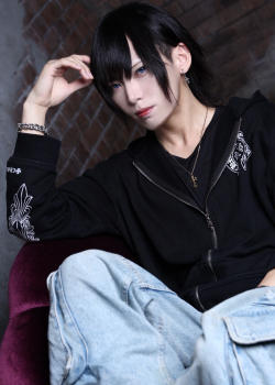 神童玲亜 プロフィール
