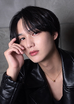 律 プロフィール